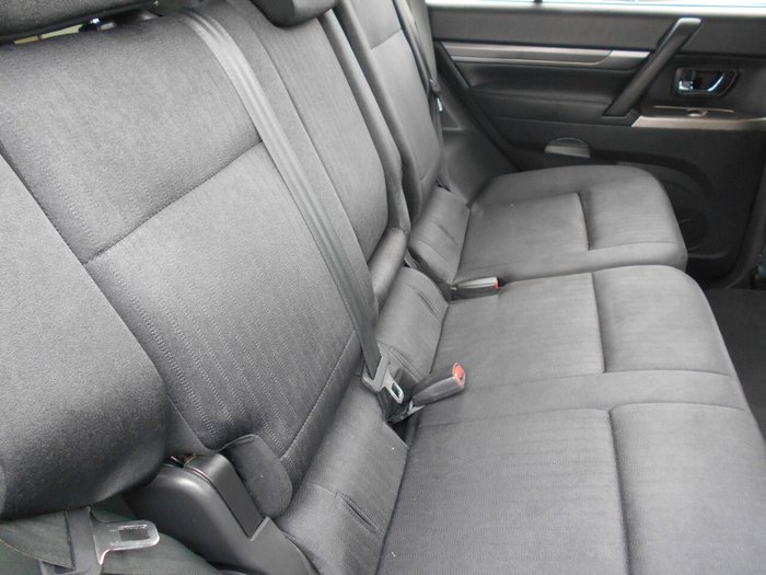 2019 Mitsubishi Pajero GLX