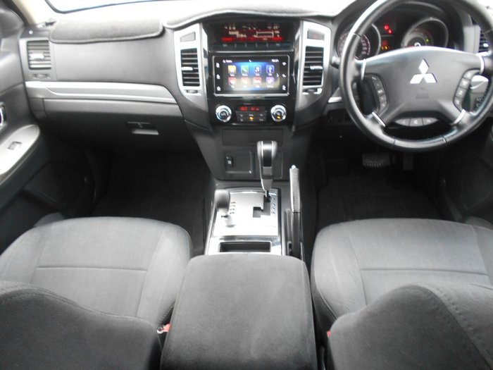 2019 Mitsubishi Pajero GLX