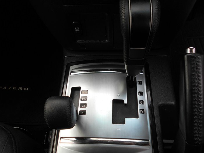 2019 Mitsubishi Pajero GLX