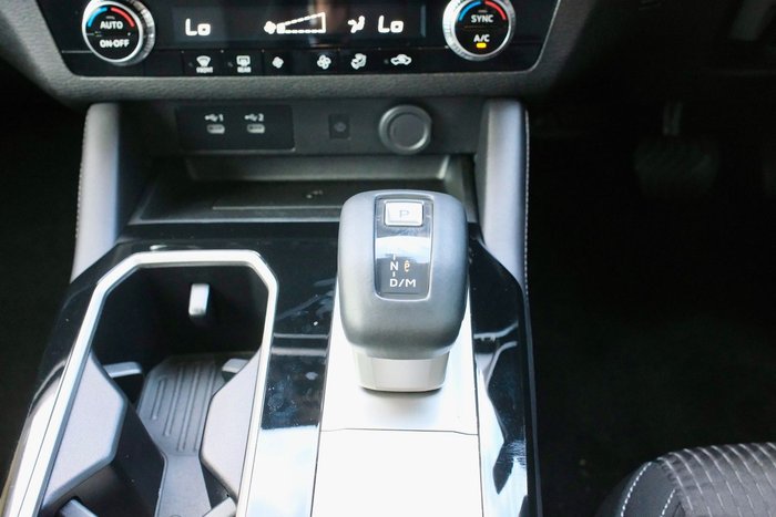 2025 Mitsubishi Outlander LS