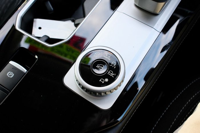 2025 Mitsubishi Outlander LS