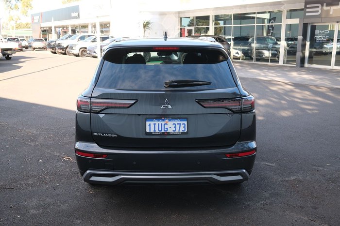 2025 Mitsubishi Outlander LS