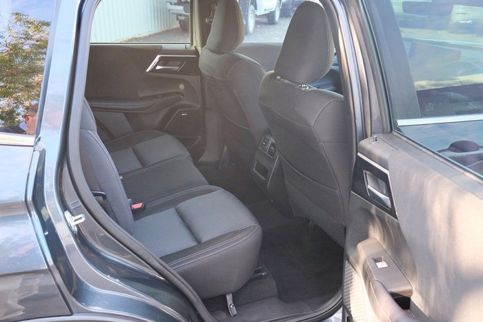 2025 Mitsubishi Outlander LS