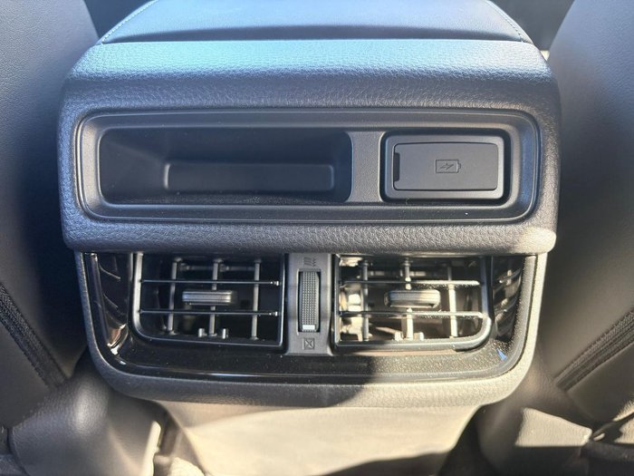 2025 Isuzu D-MAX BLADE