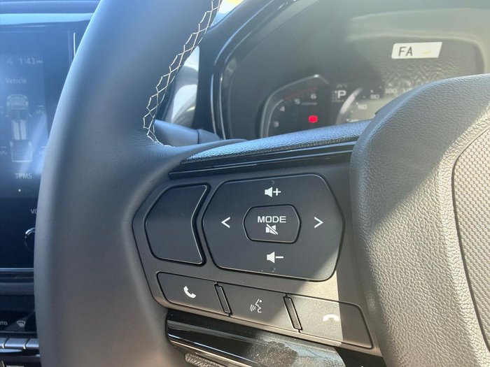 2025 Isuzu D-MAX BLADE