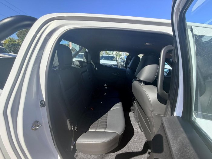 2025 Isuzu D-MAX BLADE