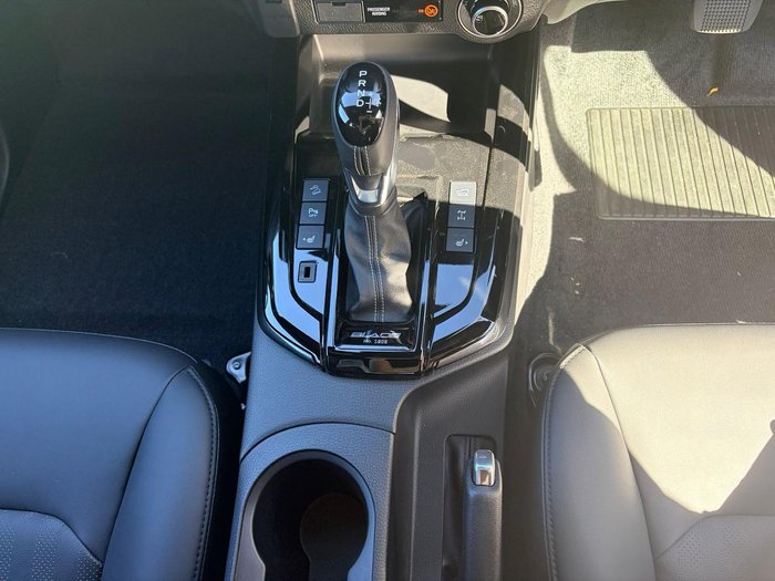 2025 Isuzu D-MAX BLADE