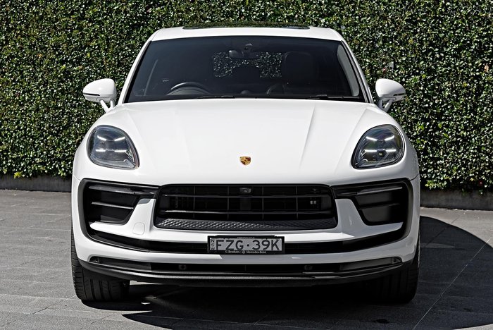 2023 Porsche Macan