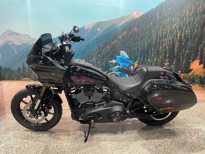 Harley-Davidson Low Rider ST 117 (FXLRST) Softail