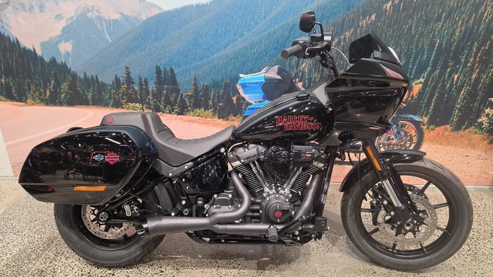 Harley-Davidson Low Rider ST 117 (FXLRST) Softail