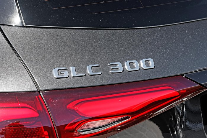 2024 Mercedes-Benz GLC-Class GLC300
