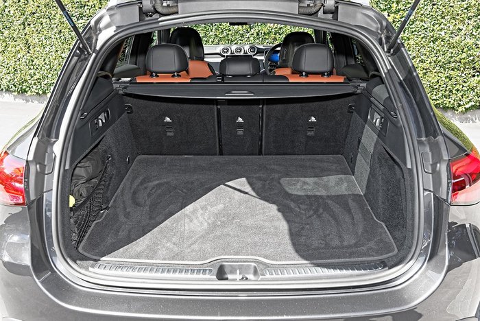 2024 Mercedes-Benz GLC-Class GLC300