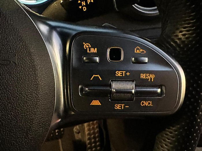 2021 Mercedes-Benz GLC-Class GLC300