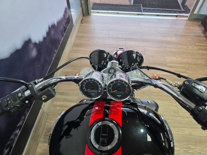 2015 Triumph ROCKET III ROADSTER Black