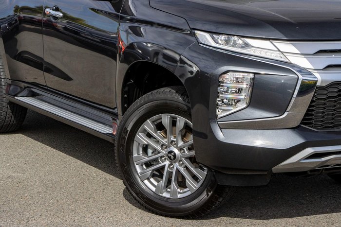 2022 Mitsubishi Pajero Sport GLX