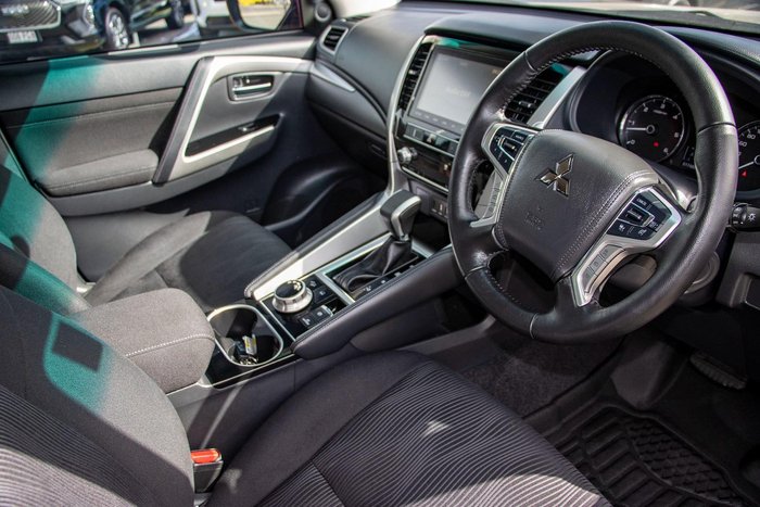 2022 Mitsubishi Pajero Sport GLX