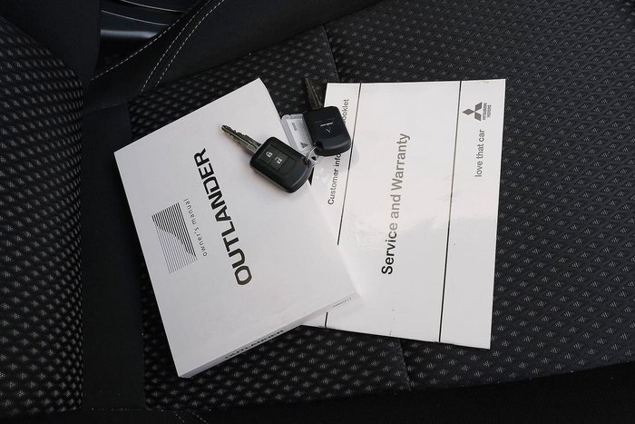 2018 Mitsubishi Outlander ES