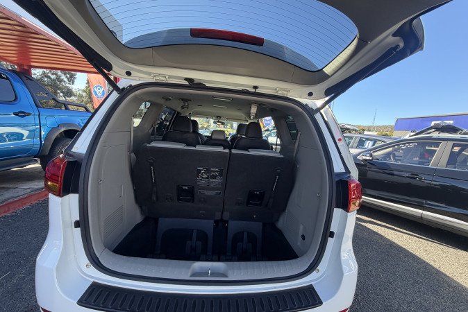 2016 KIA CARNIVAL SLi