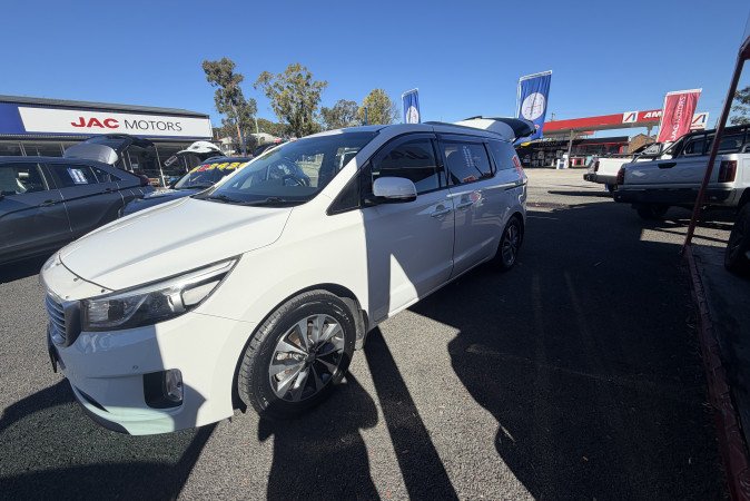 2016 KIA CARNIVAL SLi