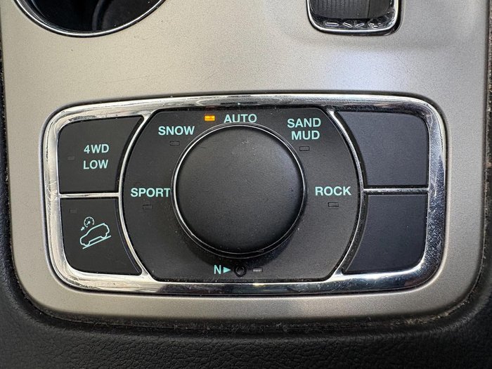 2012 Jeep Grand Cherokee Laredo WK MY13 4X4 Constant Maximum Steel