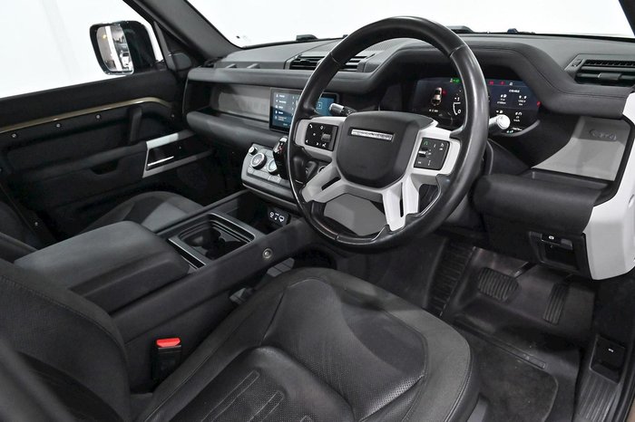 2020 Land Rover Defender 110 D240 SE