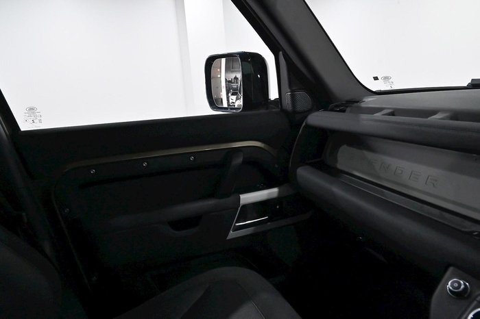 2020 Land Rover Defender 110 D240 SE