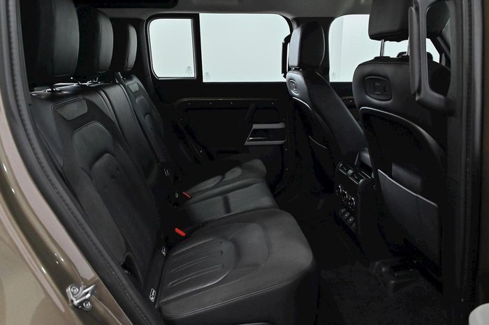 2020 Land Rover Defender 110 D240 SE