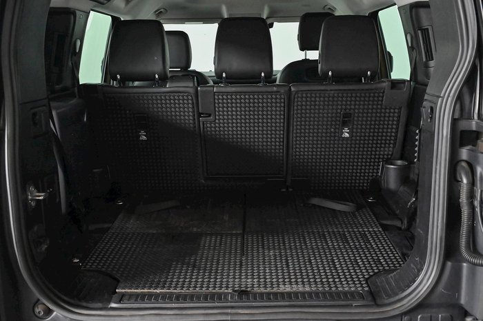 2020 Land Rover Defender 110 D240 SE
