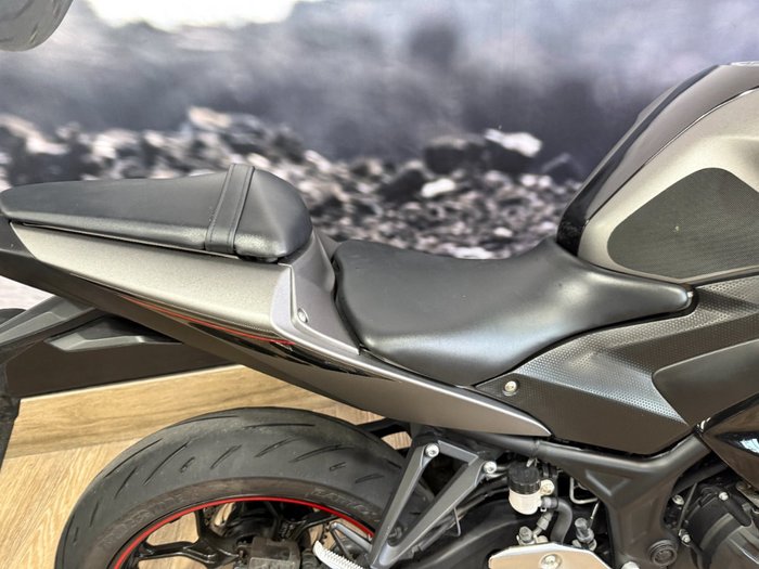 2016 Yamaha YZF-R3 Black