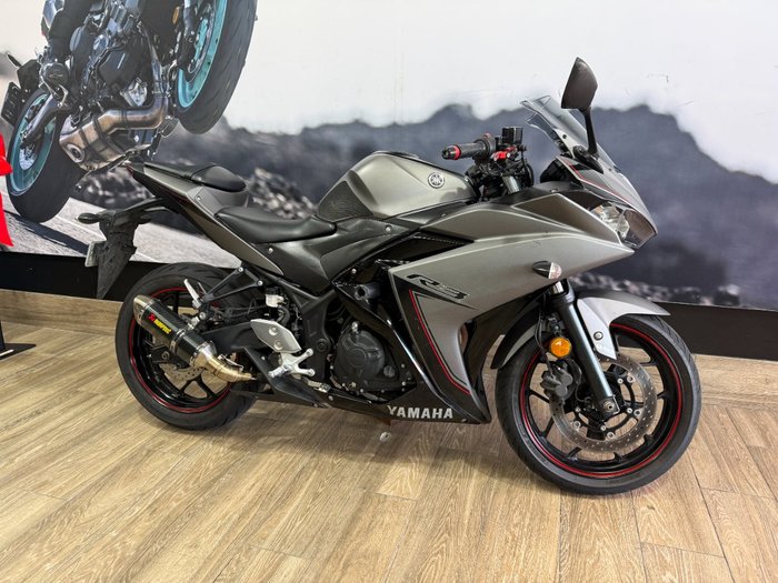 2016 Yamaha YZF-R3 Black