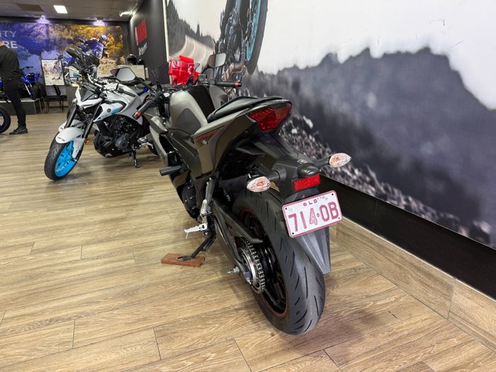 2016 Yamaha YZF-R3 Black