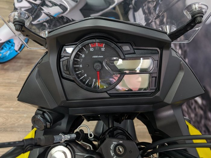 2024 Suzuki V-STROM 650XT (DL650XA) YELLOW