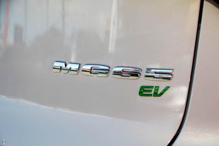 2025 MG MGS5 EV Essence 62 ZS3EM MY25 Champagne Gold