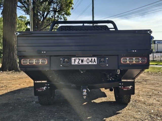 2023 Toyota Hilux SR5 (4x4)