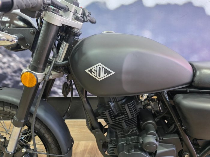 2019 SOL INVICTUS MERCURY CAFE RACER Black