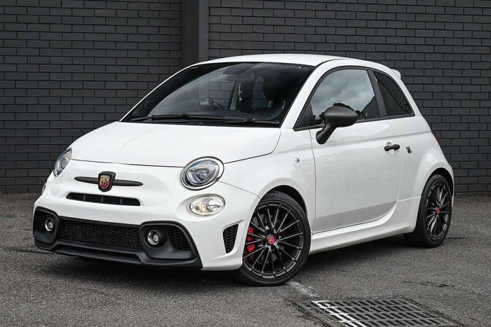 2022 Abarth 695 Competizione