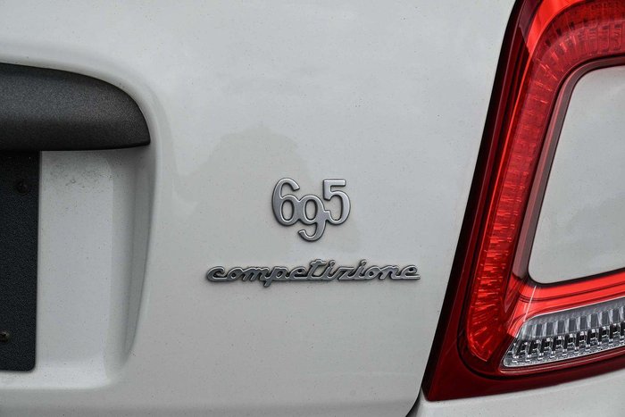 2022 Abarth 695 Competizione
