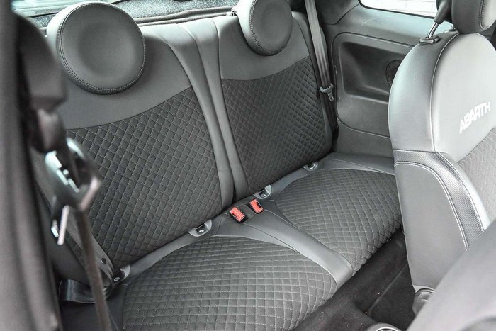 2022 Abarth 695 Competizione