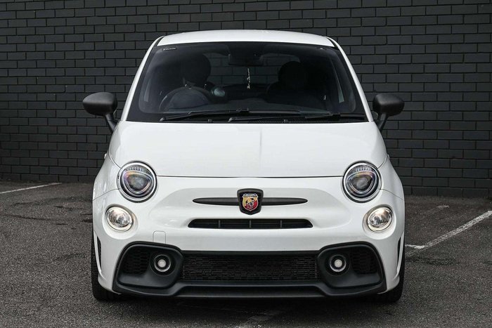 2022 Abarth 695 Competizione