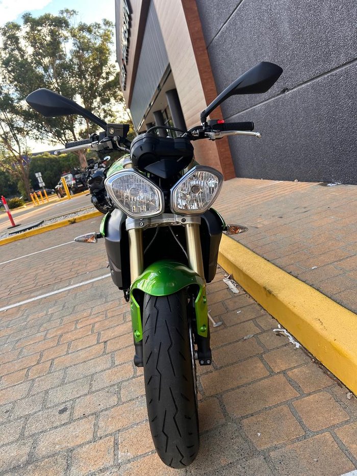 2014 Triumph Street Triple 675 Street Triple Green