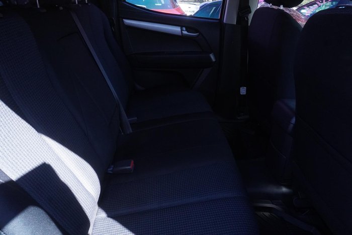 2013 Isuzu D-MAX LS-M