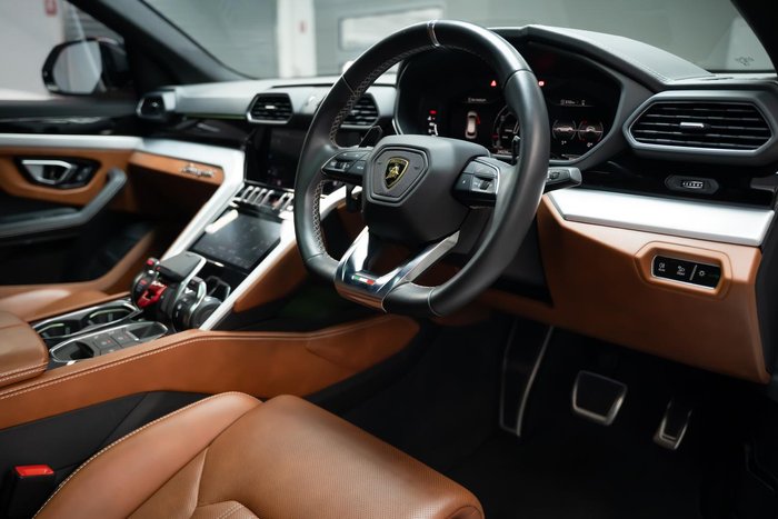 2023 Lamborghini Urus S