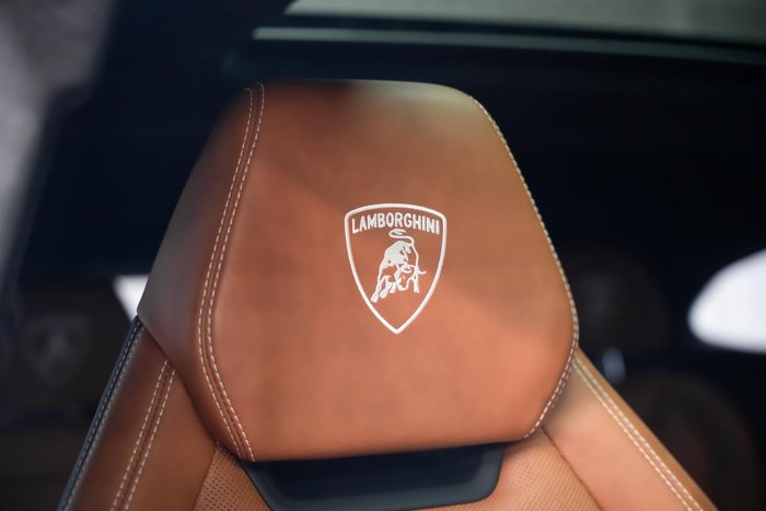 2023 Lamborghini Urus S