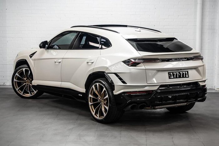 2023 Lamborghini Urus S