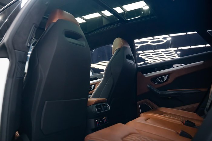 2023 Lamborghini Urus S