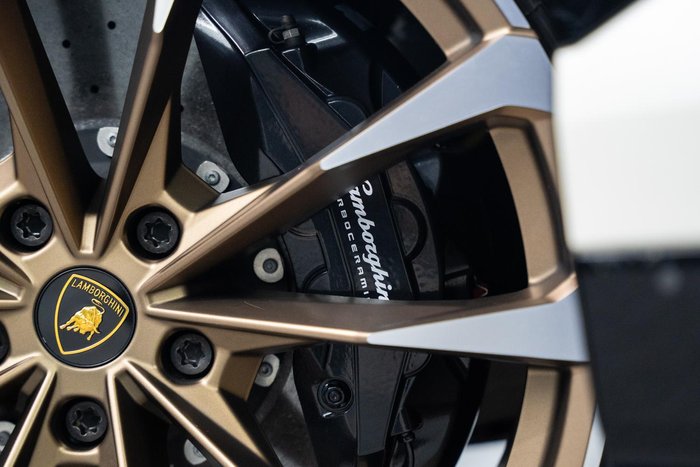 2023 Lamborghini Urus S