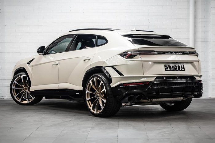 2023 Lamborghini Urus S