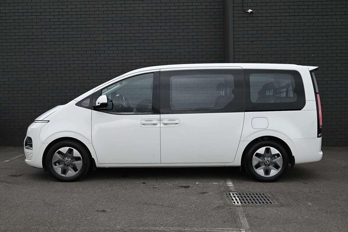 2022 Hyundai STARIA