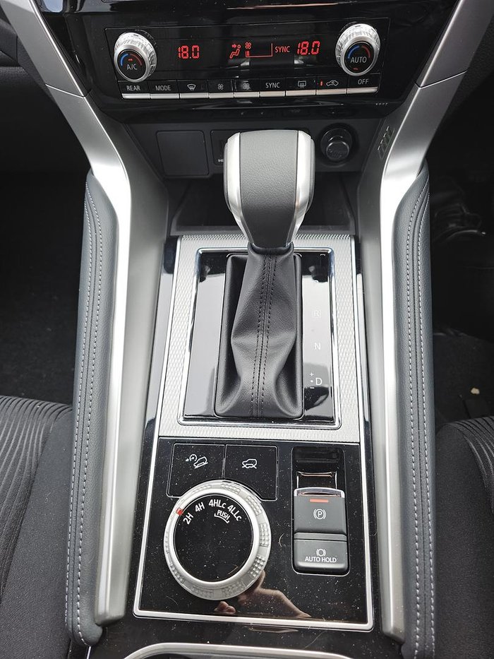 2024 Mitsubishi Pajero Sport GLS