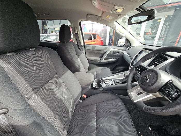 2024 Mitsubishi Pajero Sport GLS